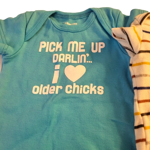 ⚠️SOLD⚠️Lot Of 8 Baby Boy Onesies Size Newborn - Picture 8 of 11